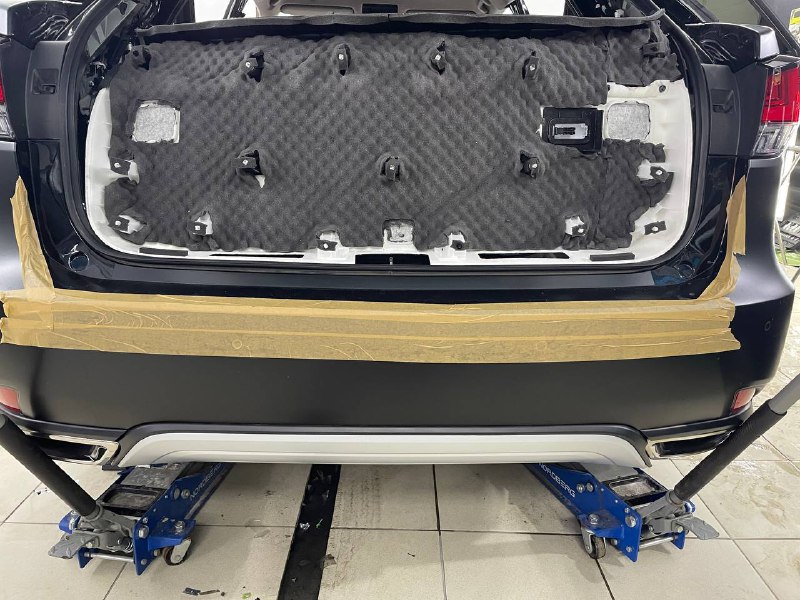 шумоизоляция Lexus NX обшивка крышки багажника
